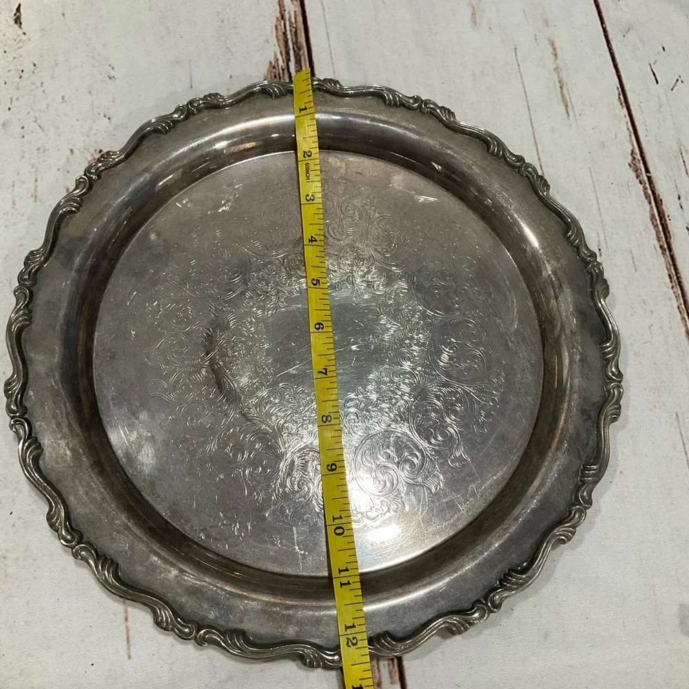 VINTAGE ONEIDA SILVER‎ PLATED ROUND SERVING TRAY